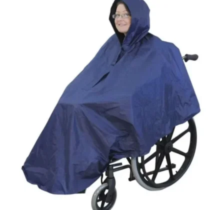 Rolstoel Regenponcho met Capuchon – Waterdicht & Comfortabel